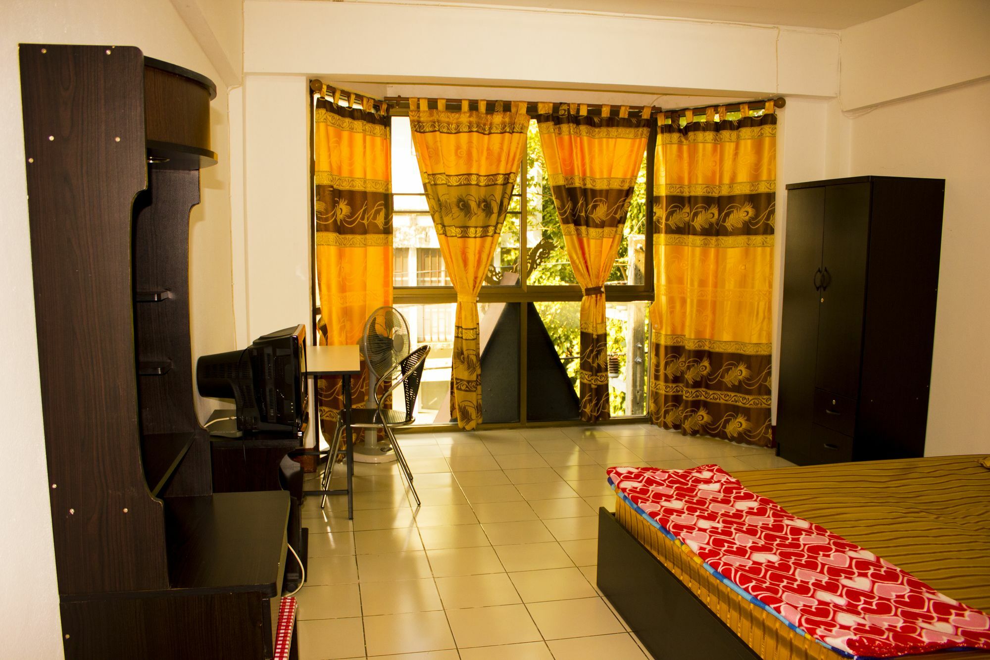 Walkinn Guesthouse 1 Chiang Mai Buitenkant foto
