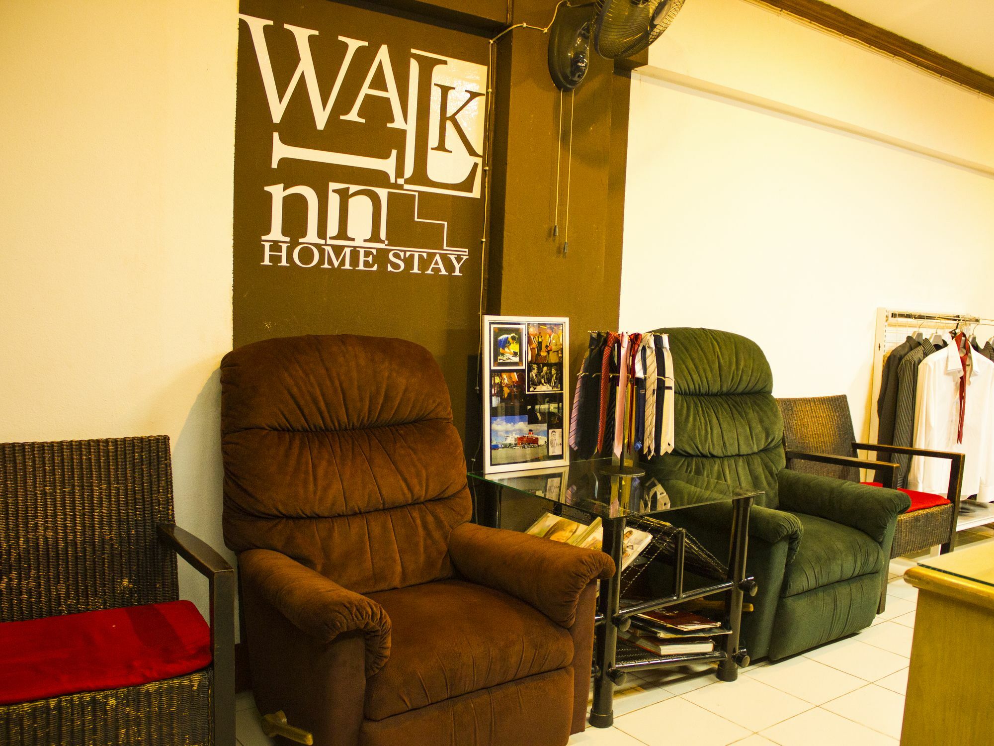 Walkinn Guesthouse 1 Chiang Mai Buitenkant foto